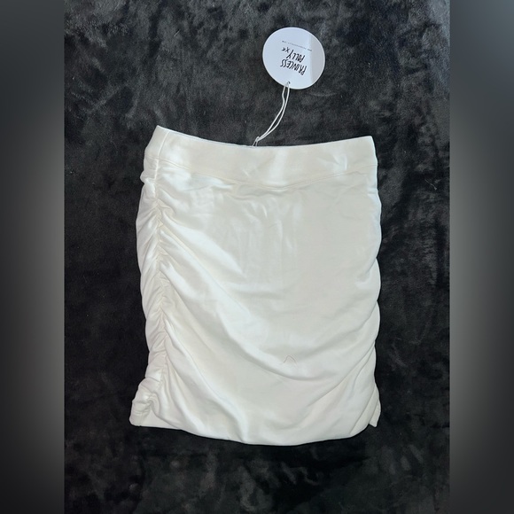 Princess Polly Benji Mini Skirt in White Size 2 New with tag - Picture 13 of 16